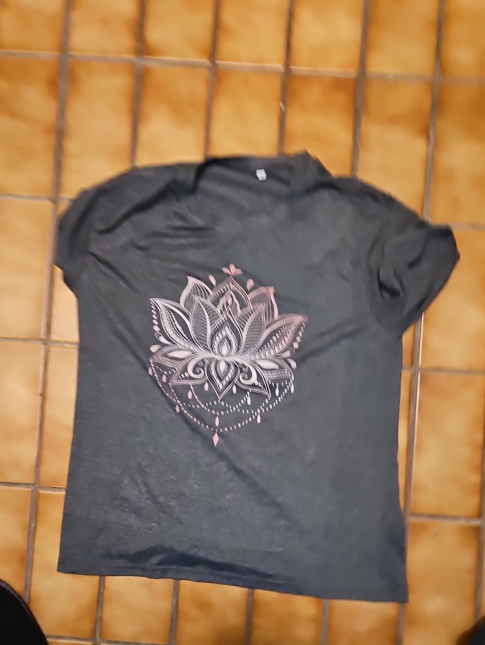 Black Lotus Graphic Women's Tee